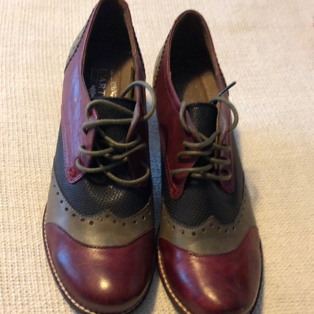 Red shoe
